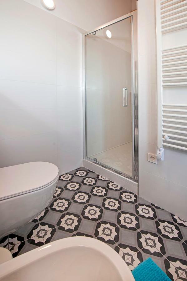 Apartman First Row To The Sea