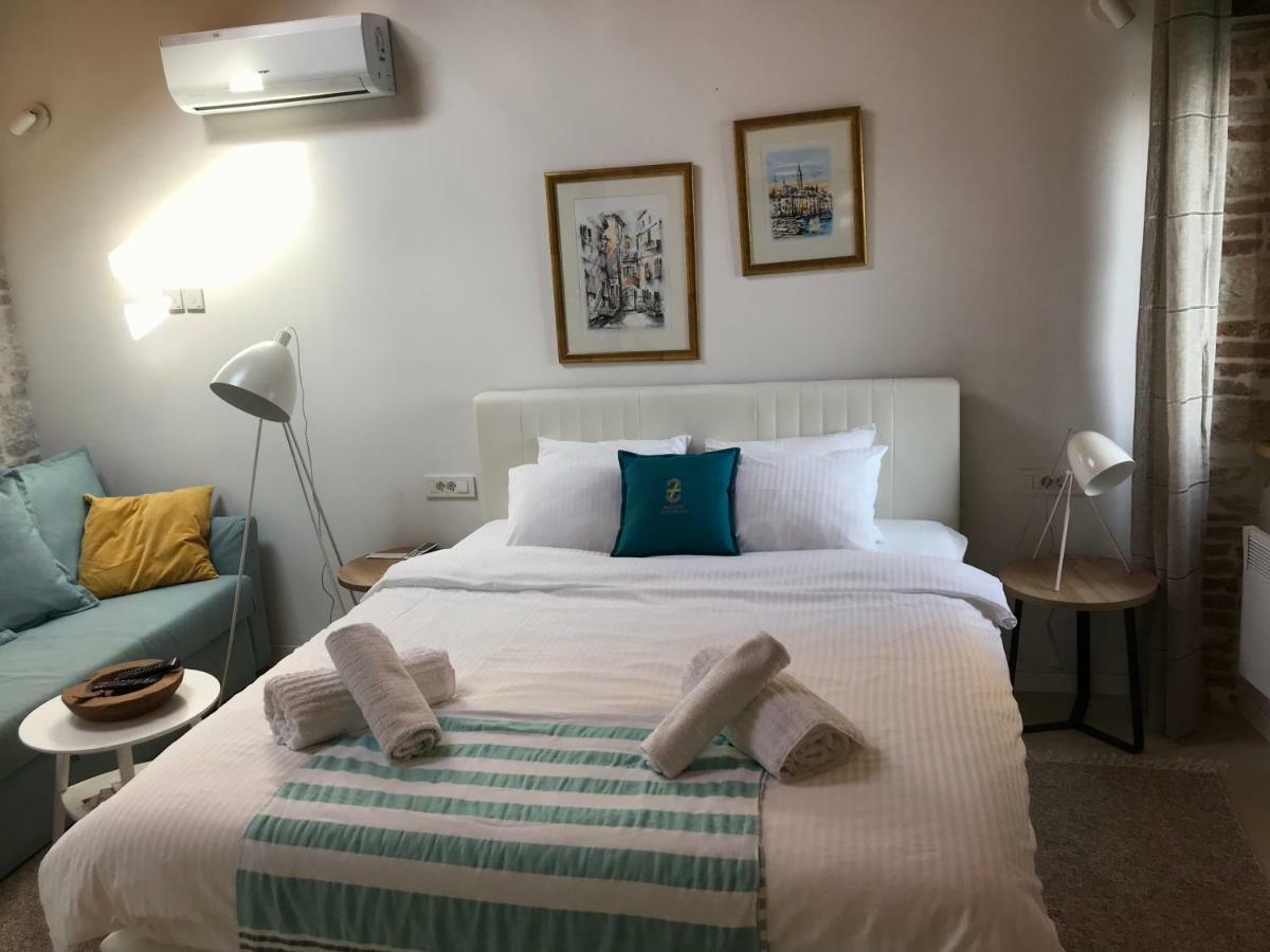 Apartman First Row To The Sea *